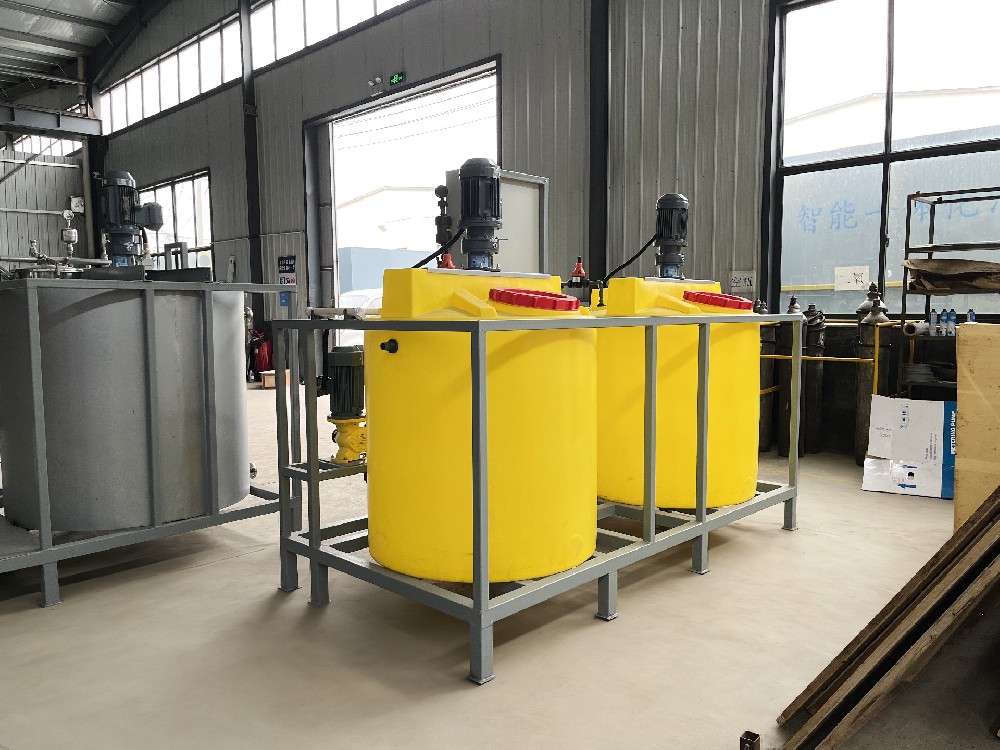 生活污水處理設(shè)備,三槽自動(dòng)加藥裝置,三槽溶藥設(shè)備